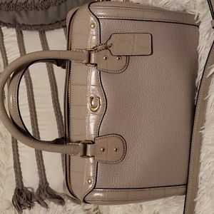 Coach Purse (Nude)